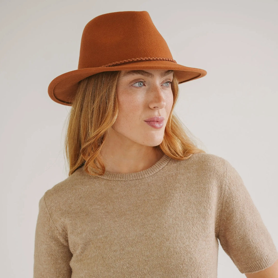 Cassia Fedora