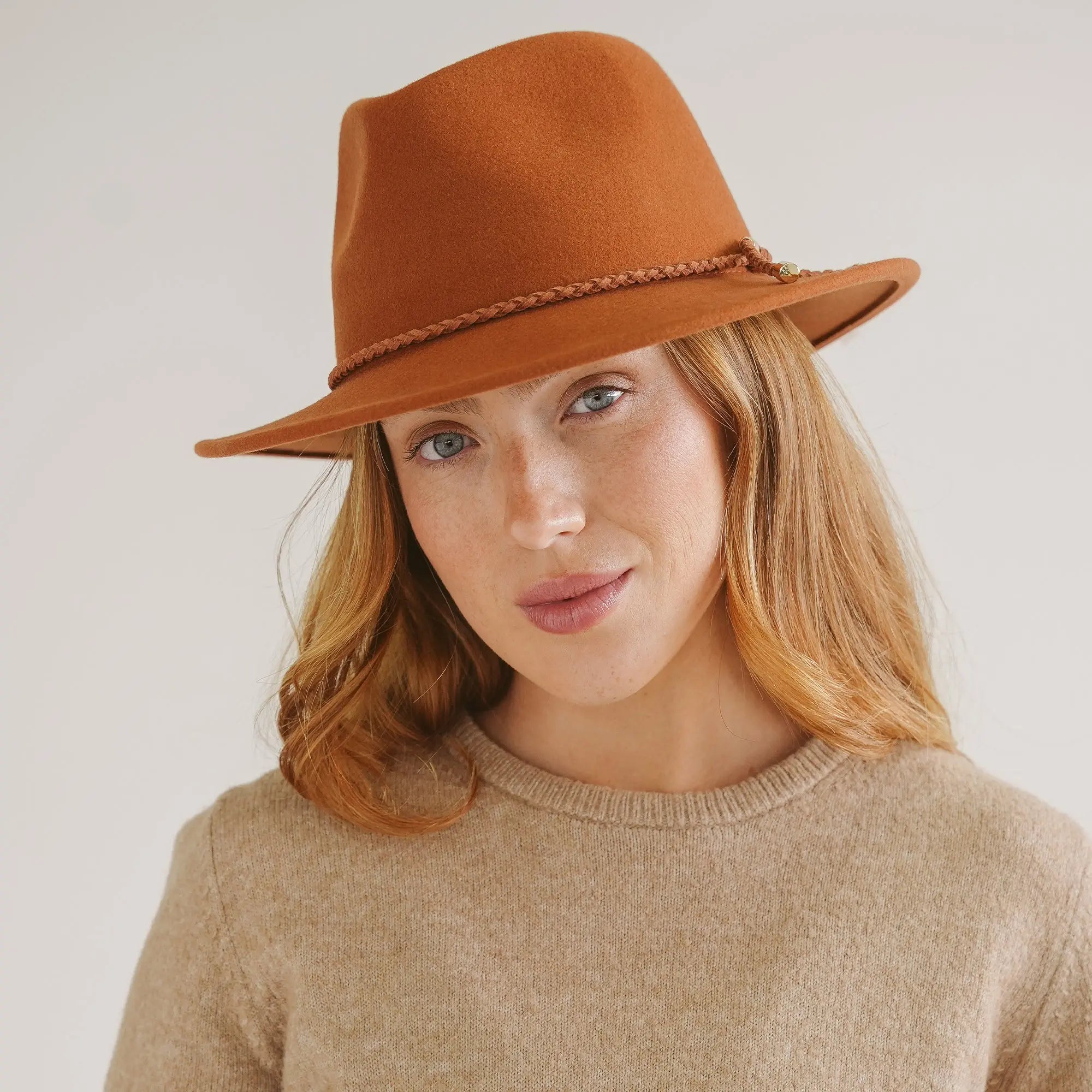 Cassia Fedora