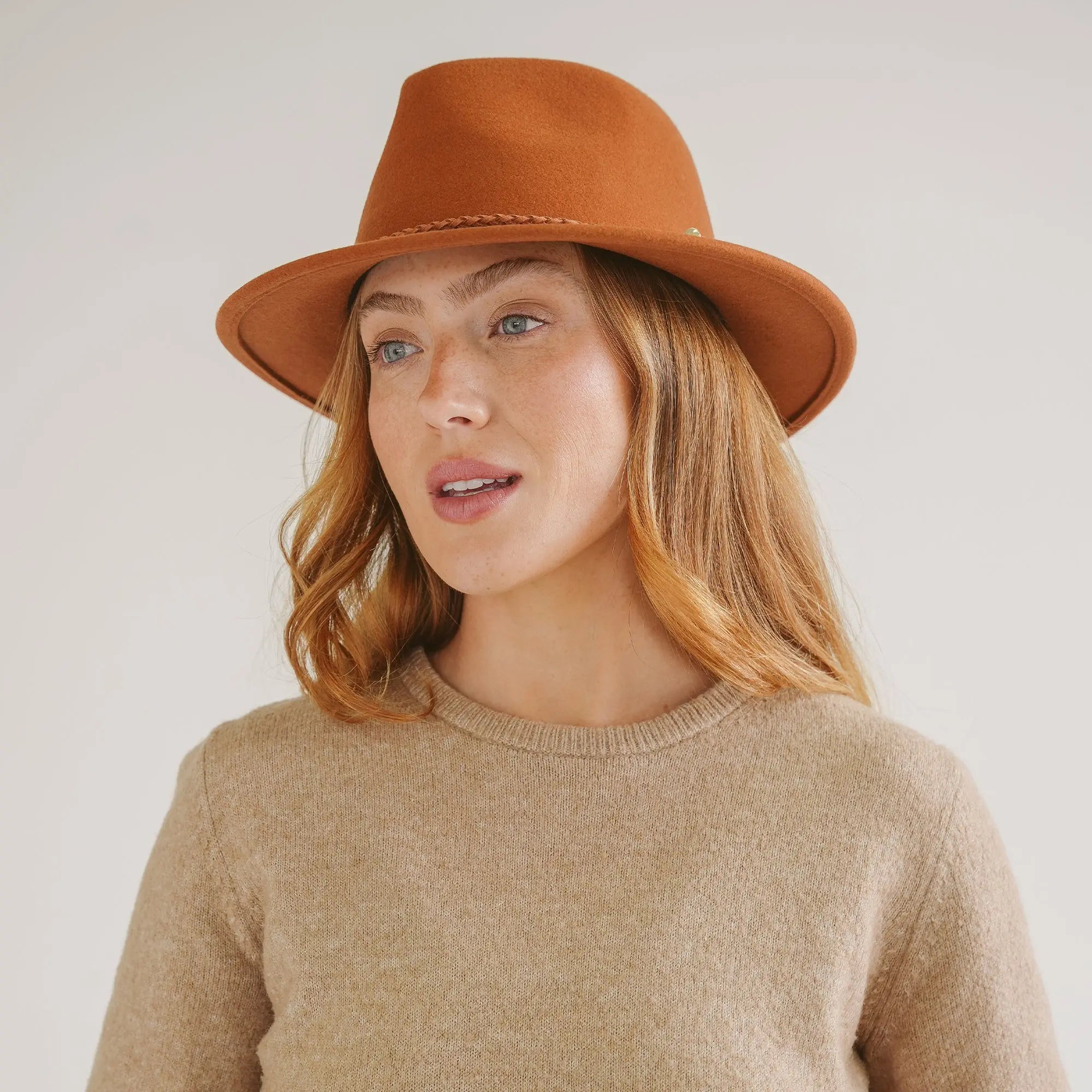 Cassia Fedora