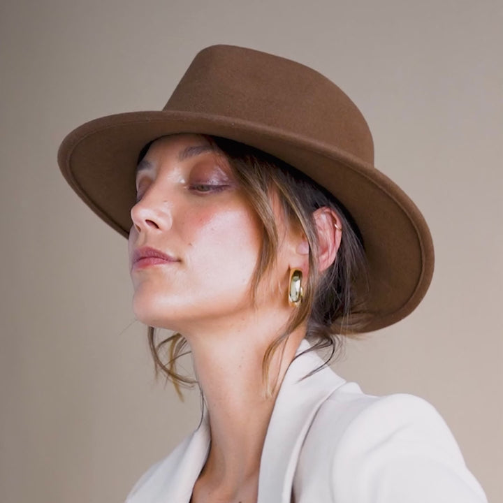 Cassia Fedora